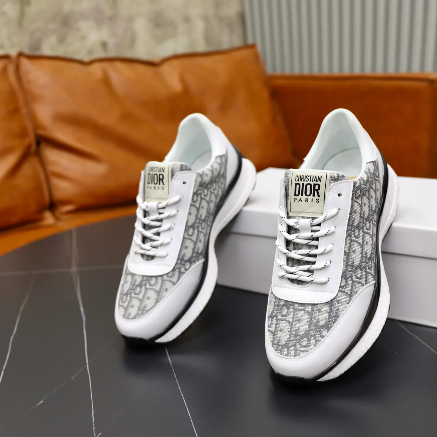 Ex-factory price: 462💰🙅‍♂️🙅‍♂️🙅‍♂️ Brand: Dior DIOR Standard code: 38-44 (45 customized) Grade: Same as the official website Material: Original material splicing Comfortable and breathable lining Lightweight and wear-resistant sports outsole Style category: Men's fashionable casual shoes Running sneakers Distinguished luxury brand elements Top luxury Color: actual picture color